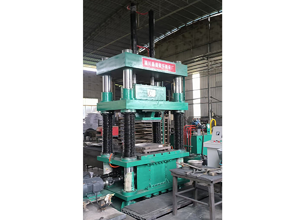 減振式振動(dòng)液壓機(jī)